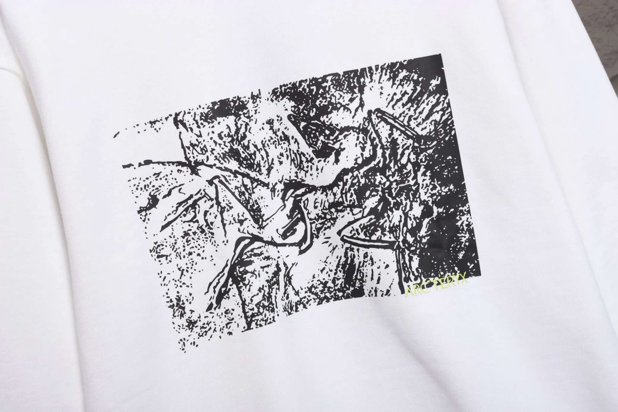 New Arrival ！ B 36 ， ， ， ， ！ Classic ， ， Classic 。 Classic Same Style 𝐂𝐎𝐋𝐎𝐔𝐑：Black，White 𝐒𝐈𝐙𝐄：S xl